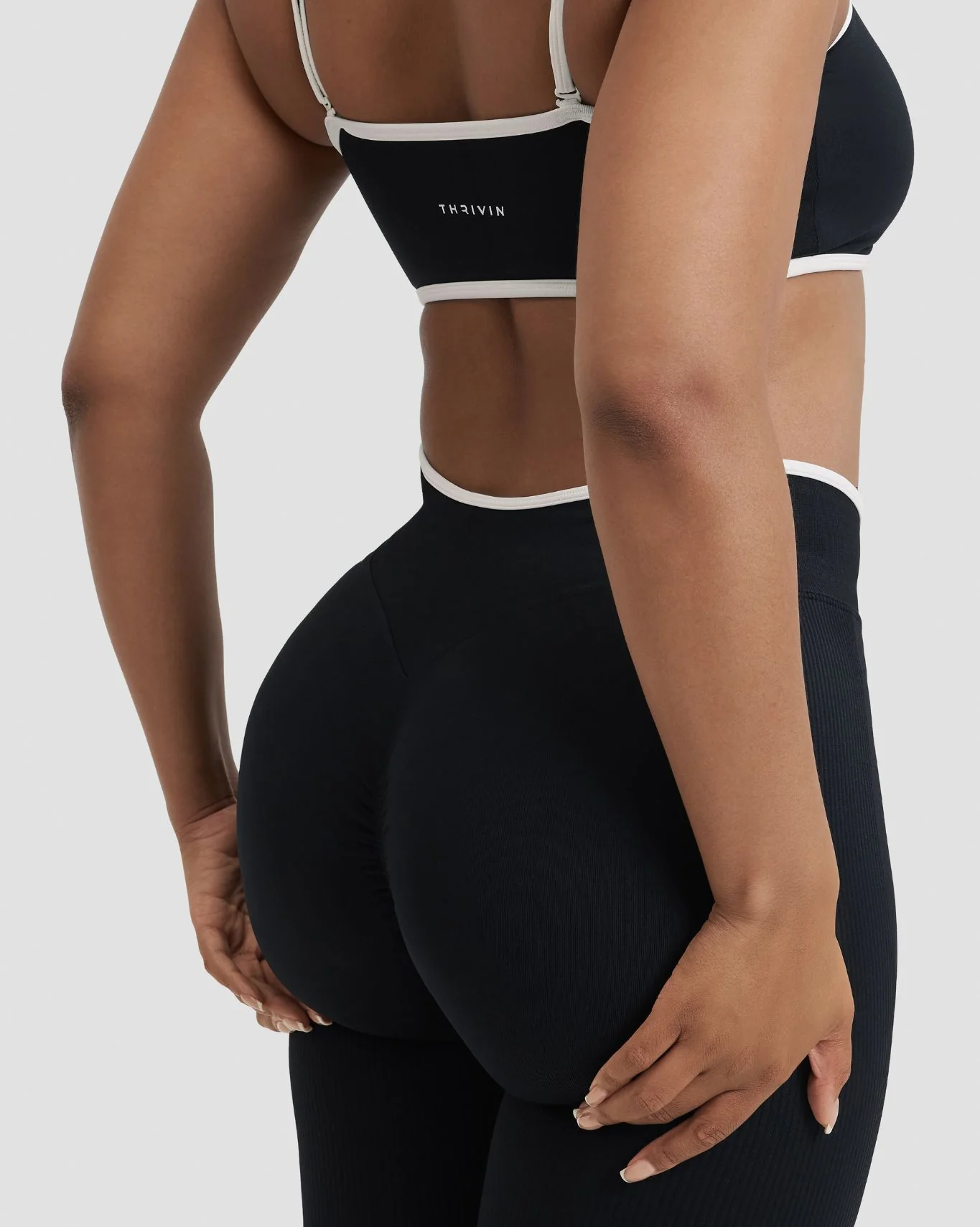 Elevate™ Outline V High Waist Leggings | Night Black - Image 2